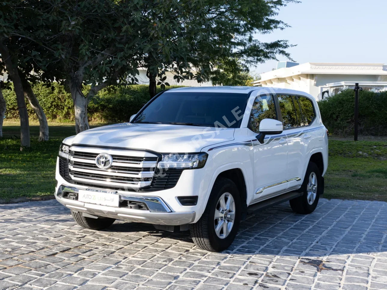 Toyota  Land Cruiser  GXR  2024  Automatic  17,700 Km  6 Cylinder  Four Wheel Drive (4WD)  SUV  White  With Warranty