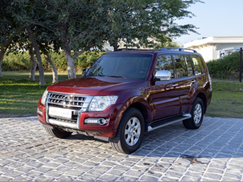 ميتسوبيشي  باجيرو  GLS  2016  اوتوماتيك  130,000 كم  6 سلندر  دفع رباعي  اس يو في  عنابي