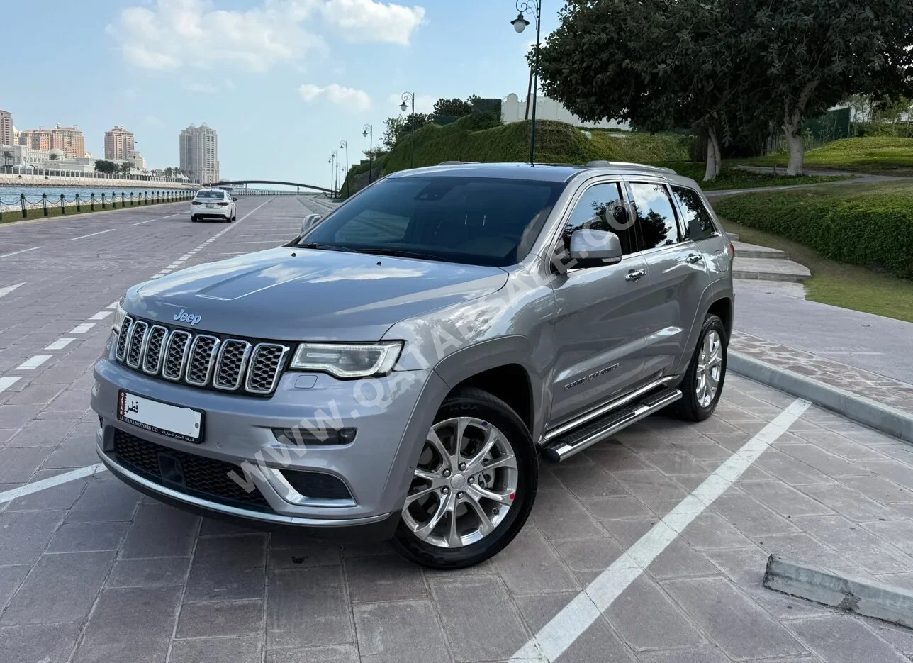 Jeep  Grand Cherokee  Summit  2019  Automatic  65,500 Km  8 Cylinder  Four Wheel Drive (4WD)  SUV  Gray Metallic