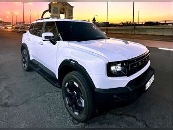 جيتور  تي 1  لكجري  2025  اوتوماتيك  9,750 كم  4 سلندر  دفع رباعي  اس يو في  أبيض  تحت الضمان