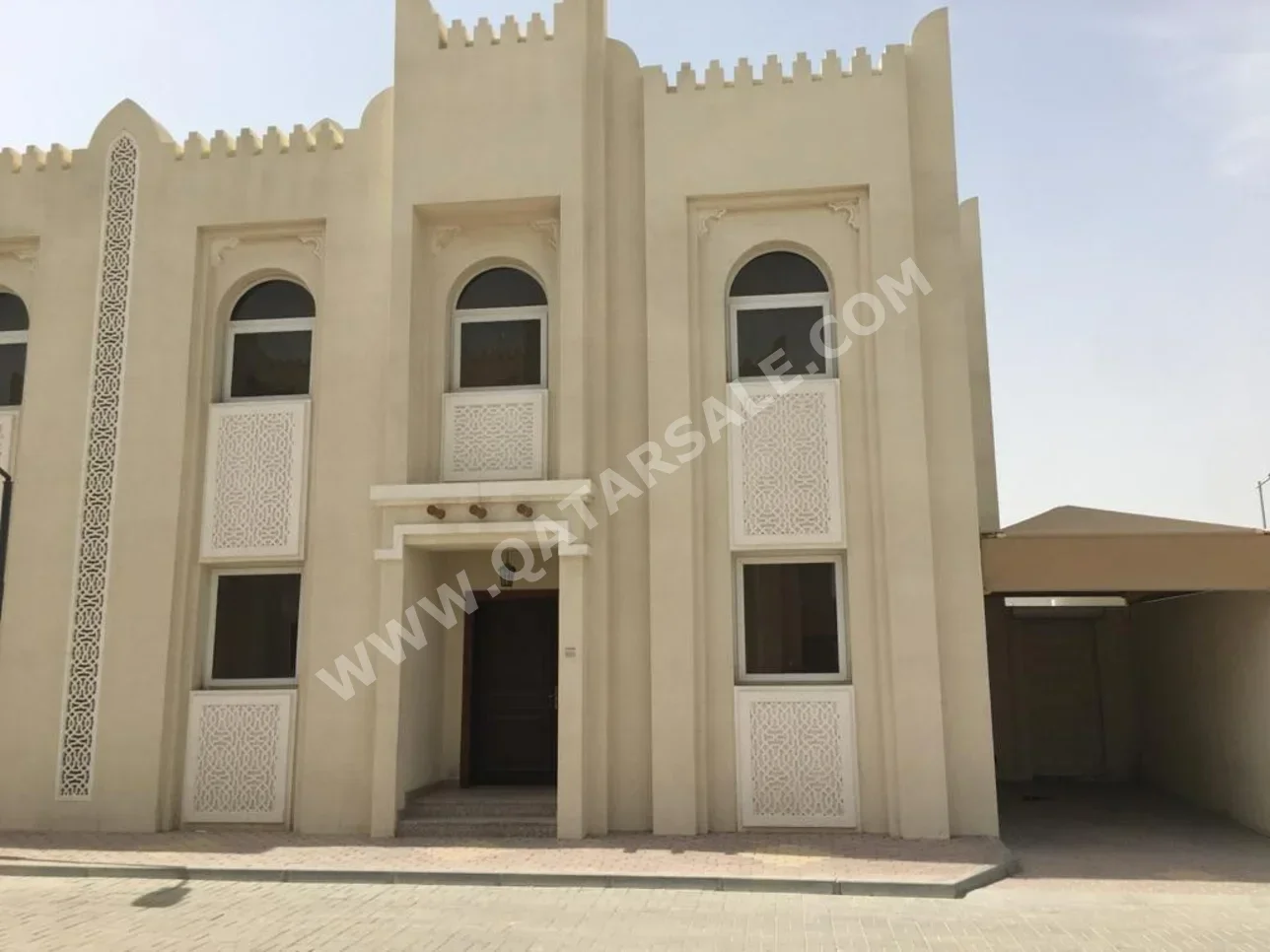 سكن عائلي - غير مفروشة - الدوحة - مدينة خليفة الجنوبية - 5 غرف نوم