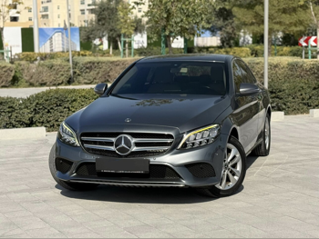 مرسيدس - بنز  سي - كلاس  180  2020  اوتوماتيك  135,000 كم  4 سلندر  دفع خلفي  سيدان  رمادي