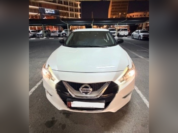 Nissan  Maxima  2016  Automatic  68,800 Km  6 Cylinder  Front Wheel Drive (FWD)  Sedan  White