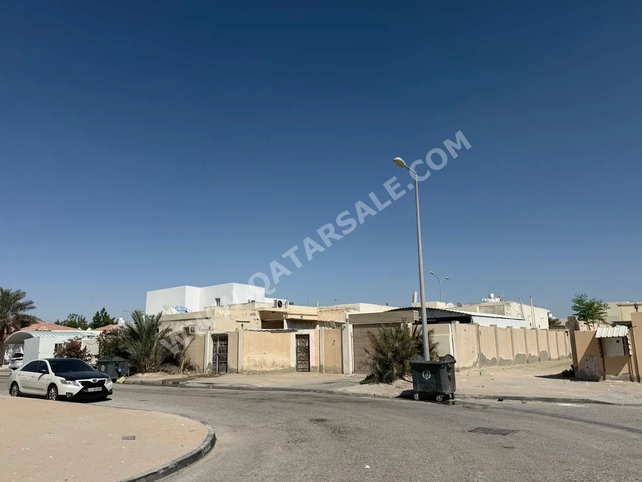 سكن عائلي  - غير مفروشة  - الريان  - أبو نخله  - 6 غرف نوم