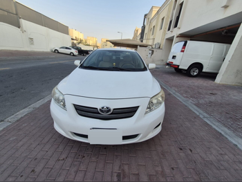 تويوتا  كورولا  اكس ال اي  2010  اوتوماتيك  122,000 كم  4 سلندر  كلاسك  أبيض