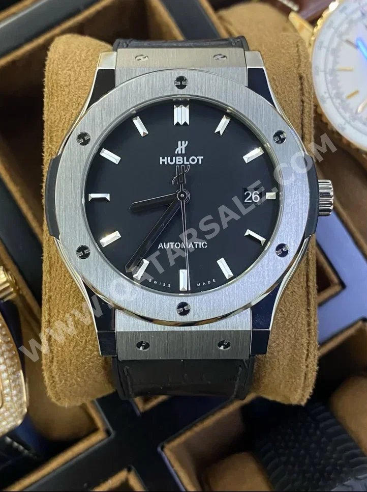 ساعات - هوبلو  - ساعات ميكانيكية  - أسود  - ساعات رجالي