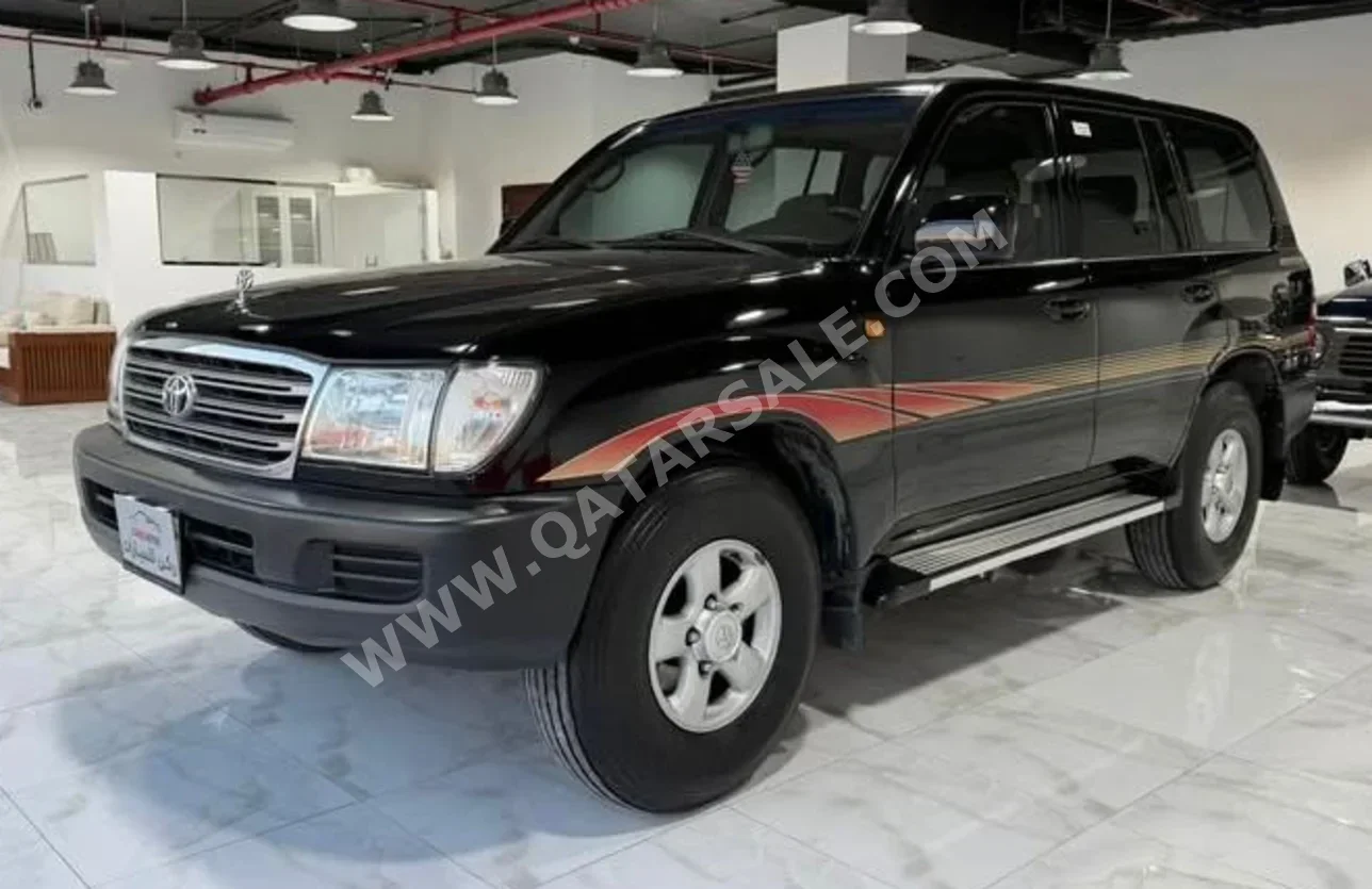 تويوتا  لاند كروزر  جي اكس  2004  عادي  140,000 كم  6 سلندر  دفع رباعي  اس يو في  أسود