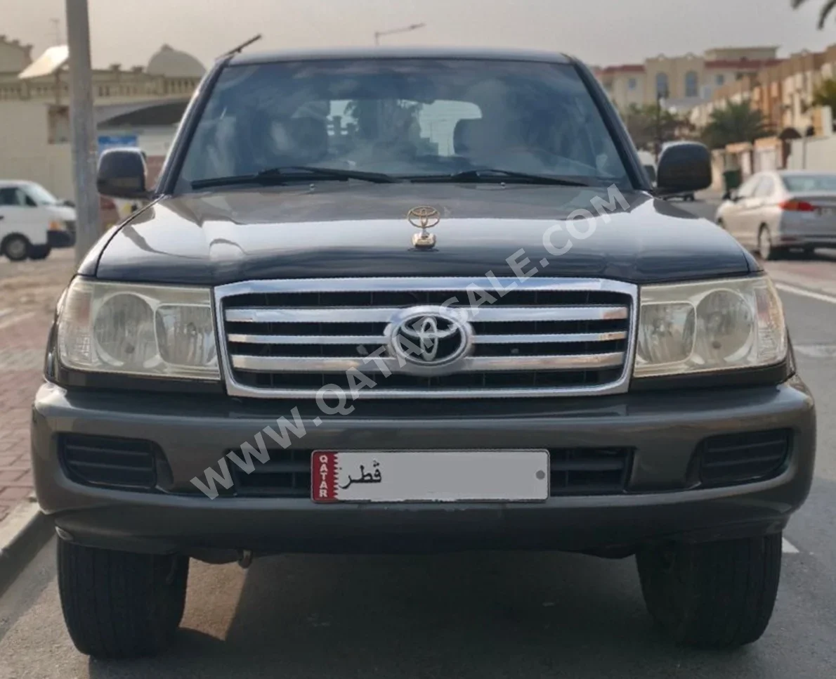 تويوتا  لاند كروزر  جي اكس ار  2006  عادي  295,000 كم  6 سلندر  دفع رباعي  اس يو في  أسود