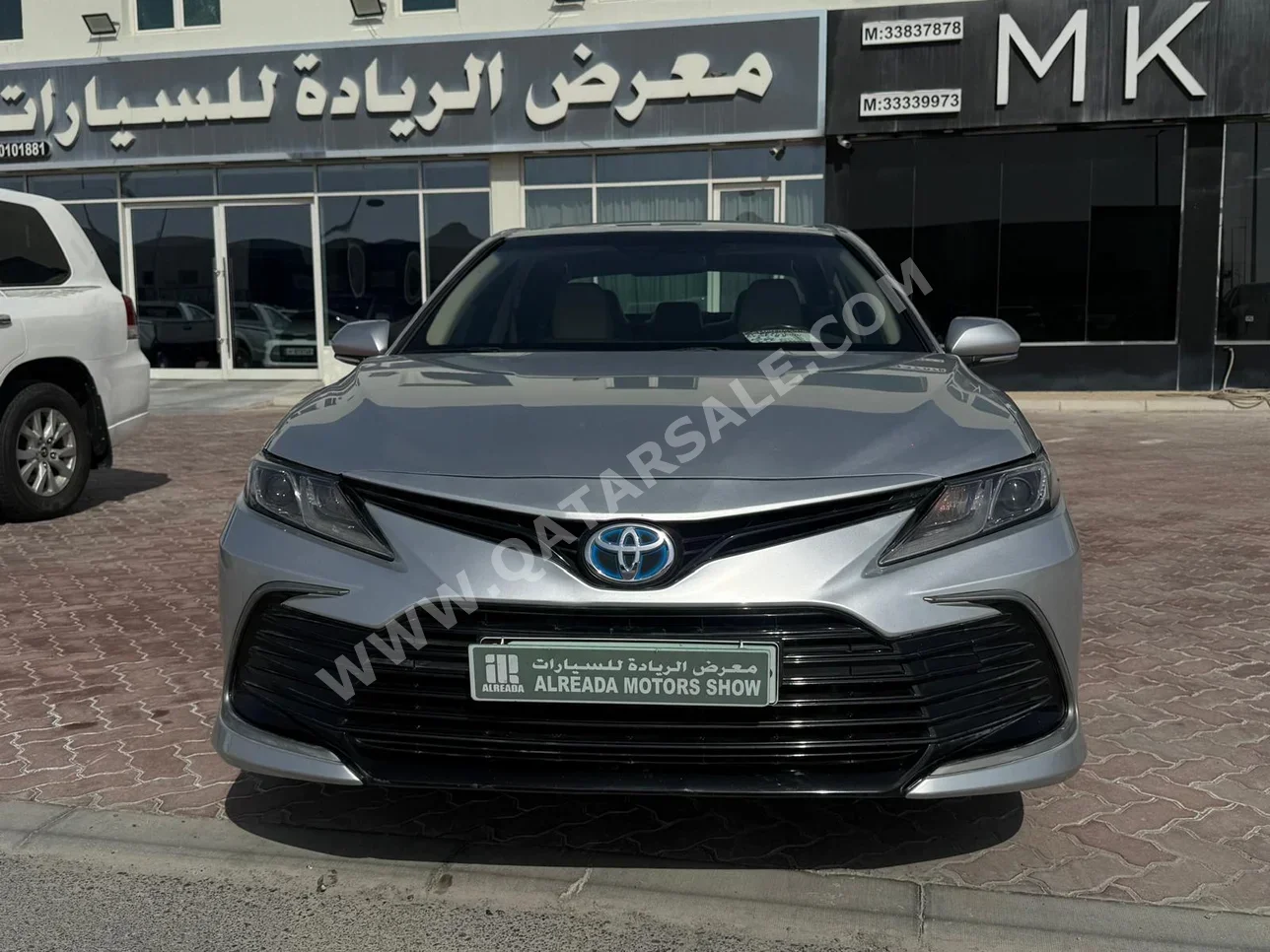 تويوتا  كامري  أل اي  2022  اوتوماتيك  236,000 كم  4 سلندر  سحب امامي  سيدان  فضي