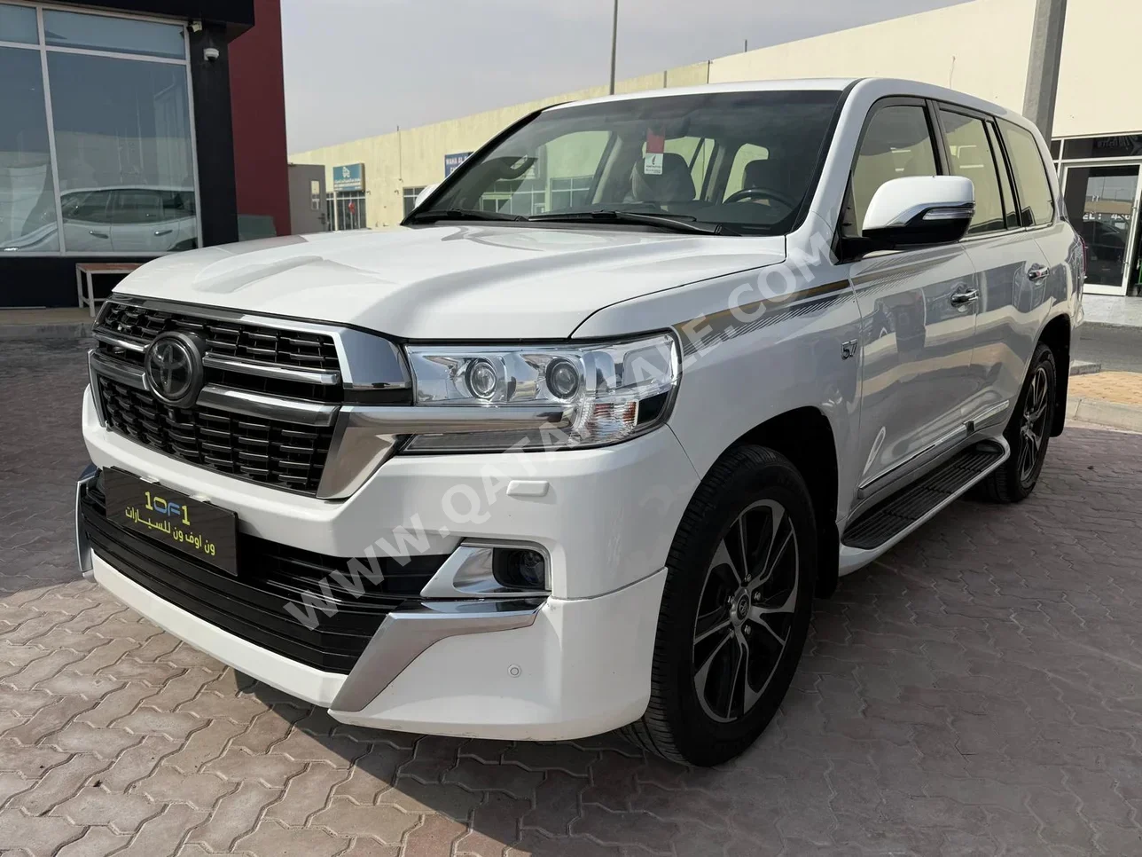 تويوتا  لاند كروزر  في اكس ار  2021  اوتوماتيك  276,000 كم  8 سلندر  دفع رباعي  اس يو في  أبيض