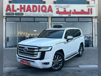 تويوتا  لاند كروزر  في اكس توين توربو  2022  اوتوماتيك  155,000 كم  6 سلندر  دفع رباعي  اس يو في  أبيض
