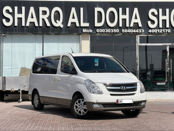 هيونداي  فان اتش وان  2015  اوتوماتيك  12,000 كم  4 سلندر  دفع خلفي  فان \ باص  أبيض