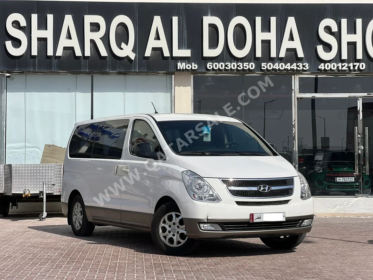 هيونداي  فان اتش وان  2015  اوتوماتيك  12,000 كم  4 سلندر  دفع خلفي  فان \ باص  أبيض