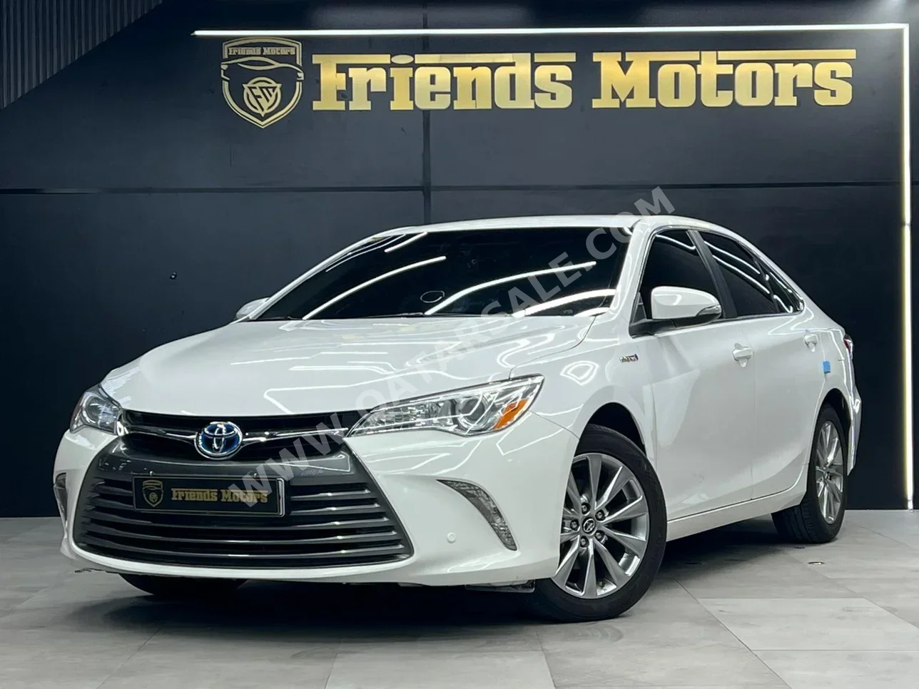 Toyota  Camry  LE  2017  Automatic  154,000 Km  4 Cylinder  Front Wheel Drive (FWD)  Sedan  White