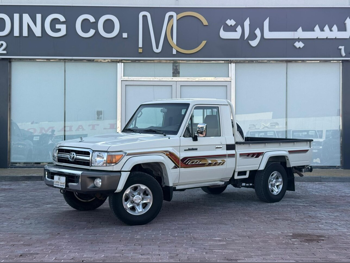 Toyota  Land Cruiser  LX  2023  Manual  89,000 Km  6 Cylinder  Four Wheel Drive (4WD)  Pick Up  White