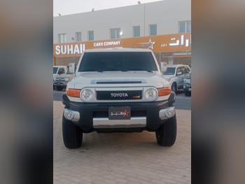 Toyota  FJ Cruiser  2022  Automatic  96,000 Km  6 Cylinder  Four Wheel Drive (4WD)  SUV  White