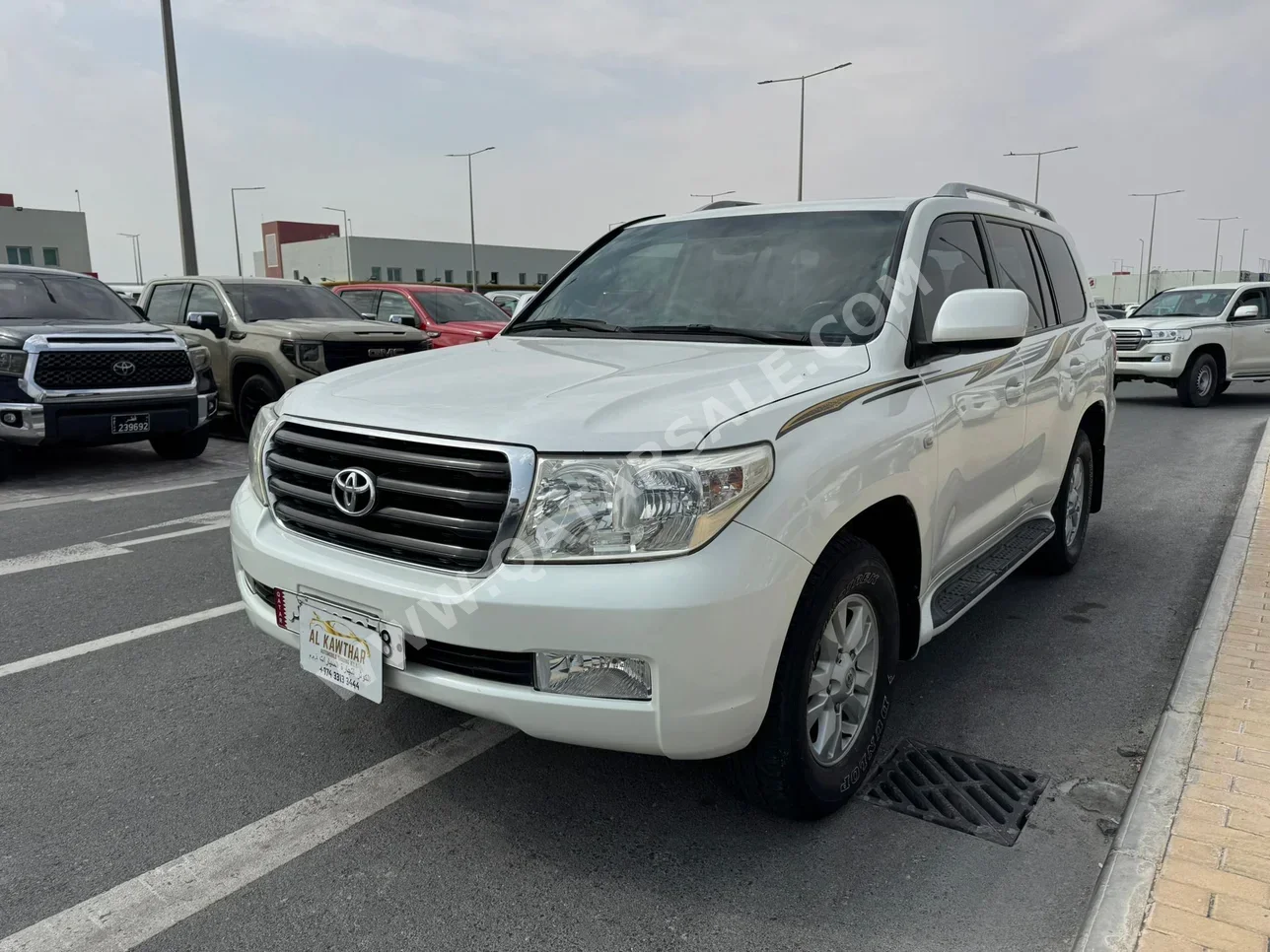 Toyota  Land Cruiser  GX  2011  Automatic  309,000 Km  6 Cylinder  Four Wheel Drive (4WD)  SUV  White