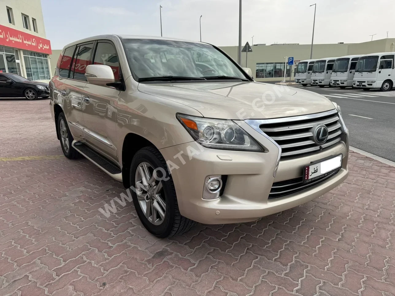 لكزس  ال اكس  570  2014  اوتوماتيك  249,000 كم  8 سلندر  دفع رباعي  اس يو في  ذهبي