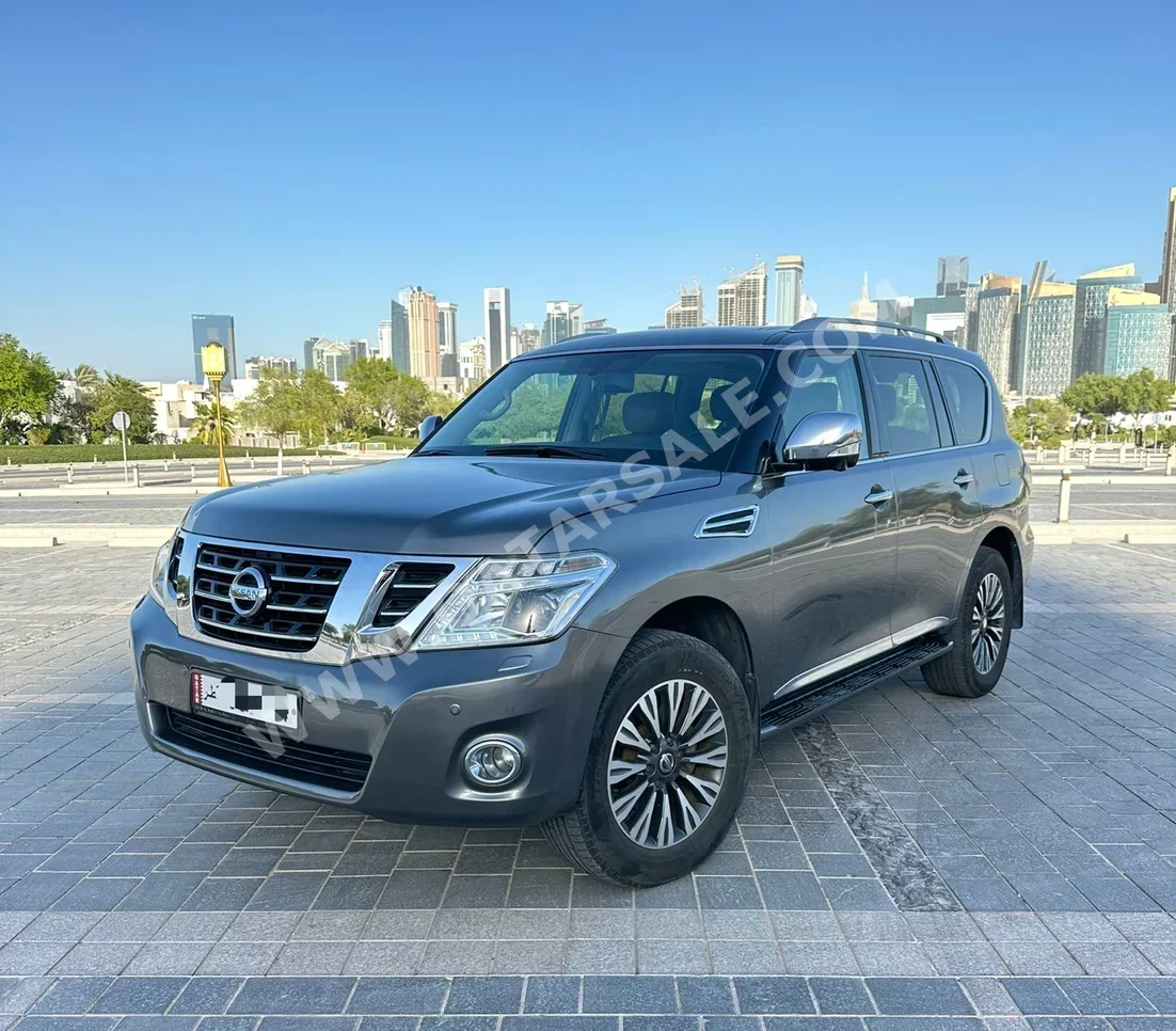 نيسان  باترول  بلاتنيوم  2019  اوتوماتيك  220,000 كم  6 سلندر  دفع رباعي  اس يو في  رمادي