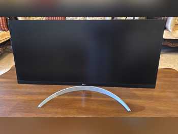 Monitors LG /  29 Inch  White  HDMI  Curved Screen  Wide Screen