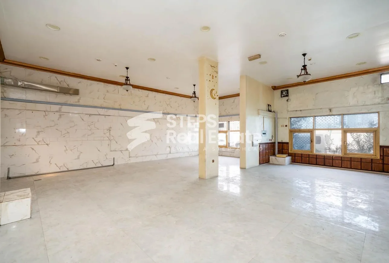 محلات تجارية - غير مفروشة  - الدوحة  للايجار  - فريج الهتمي القديم