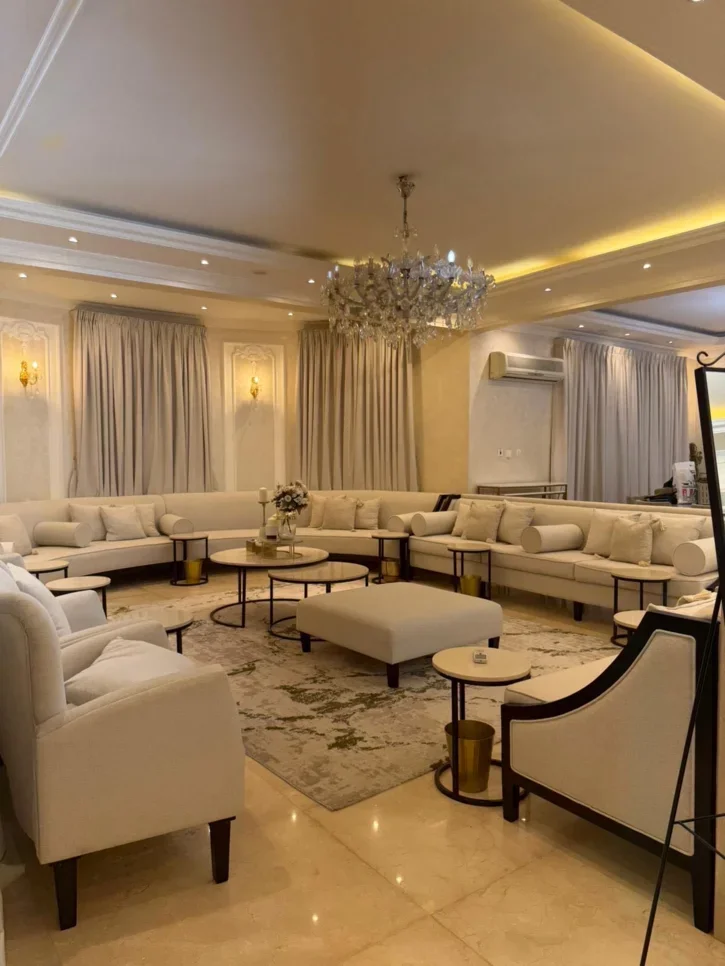 سكن عائلي  - غير مفروشة  - الريان  - العزيزية  - 6 غرف نوم