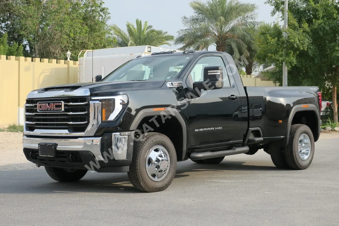 جي ام سي  سييرا  3500 HD  2025  اوتوماتيك  0 كم  8 سلندر  دفع رباعي  بيكب  أسود  تحت الضمان