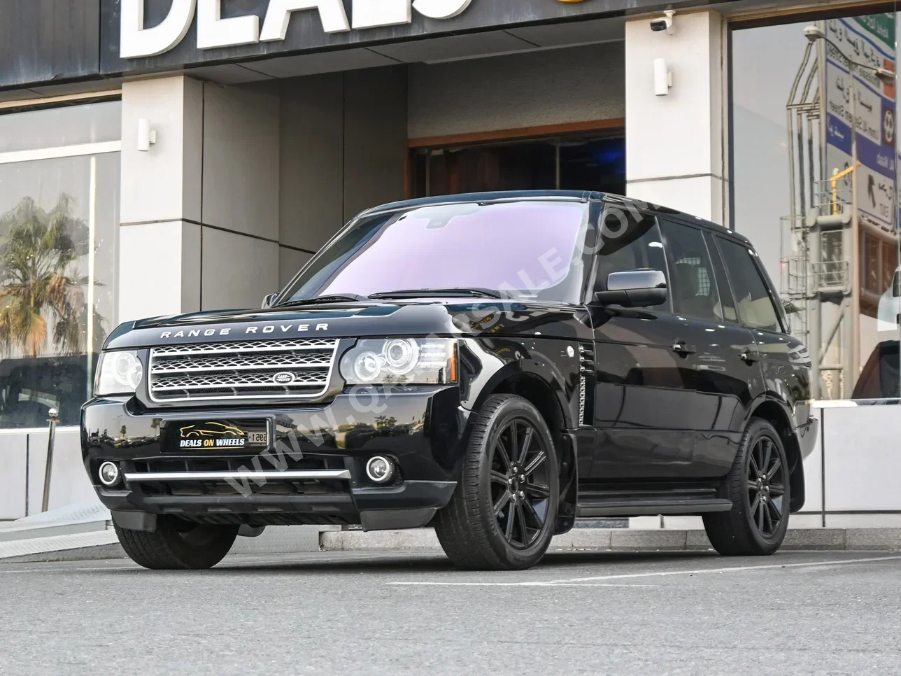 لاند روفر  رنج روفر  فوج سوبر تشارجر  2010  اوتوماتيك  88,000 كم  8 سلندر  دفع رباعي  اس يو في  أسود