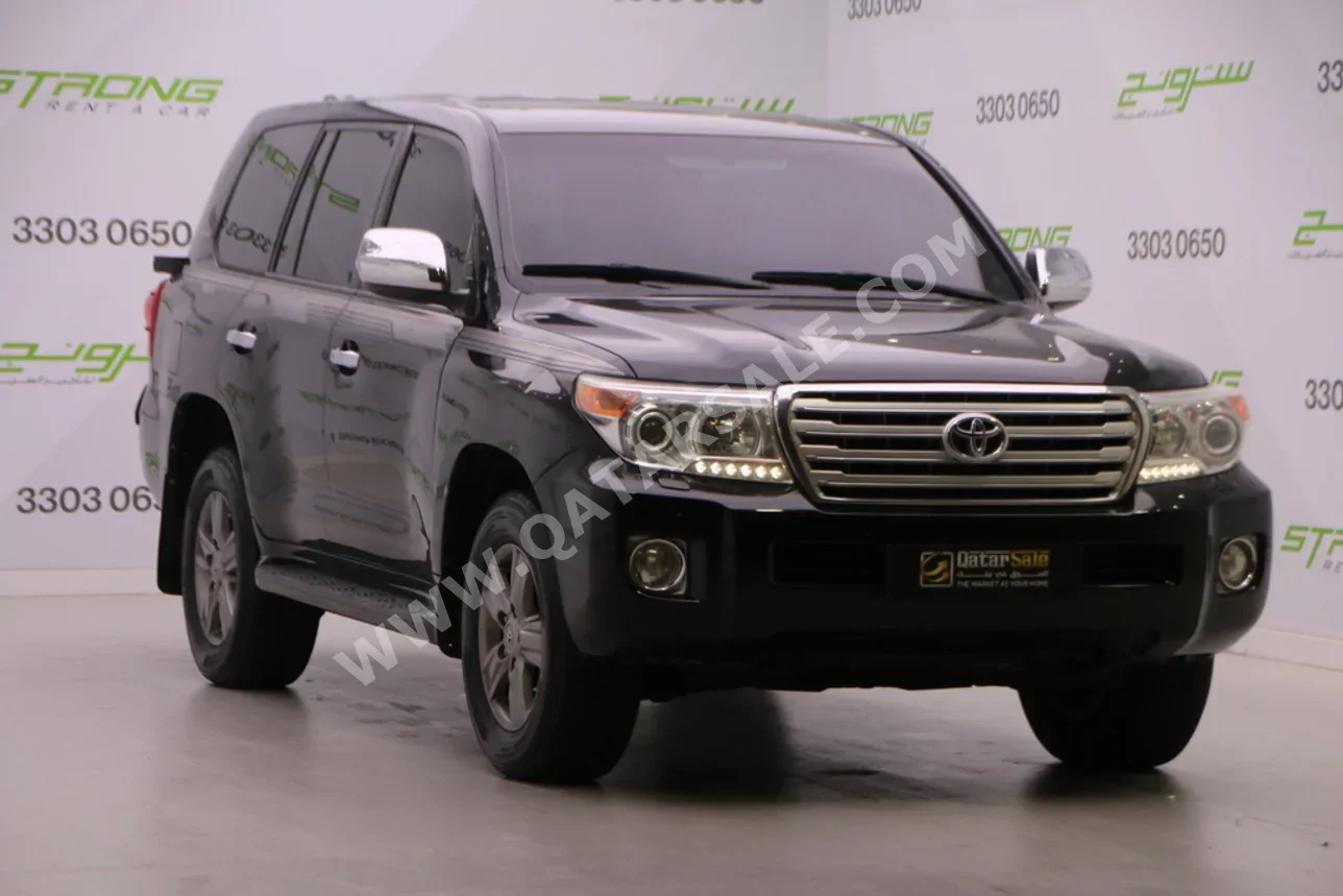 تويوتا  لاند كروزر  جي اكس ار  2012  اوتوماتيك  355,000 كم  8 سلندر  دفع رباعي  اس يو في  أسود