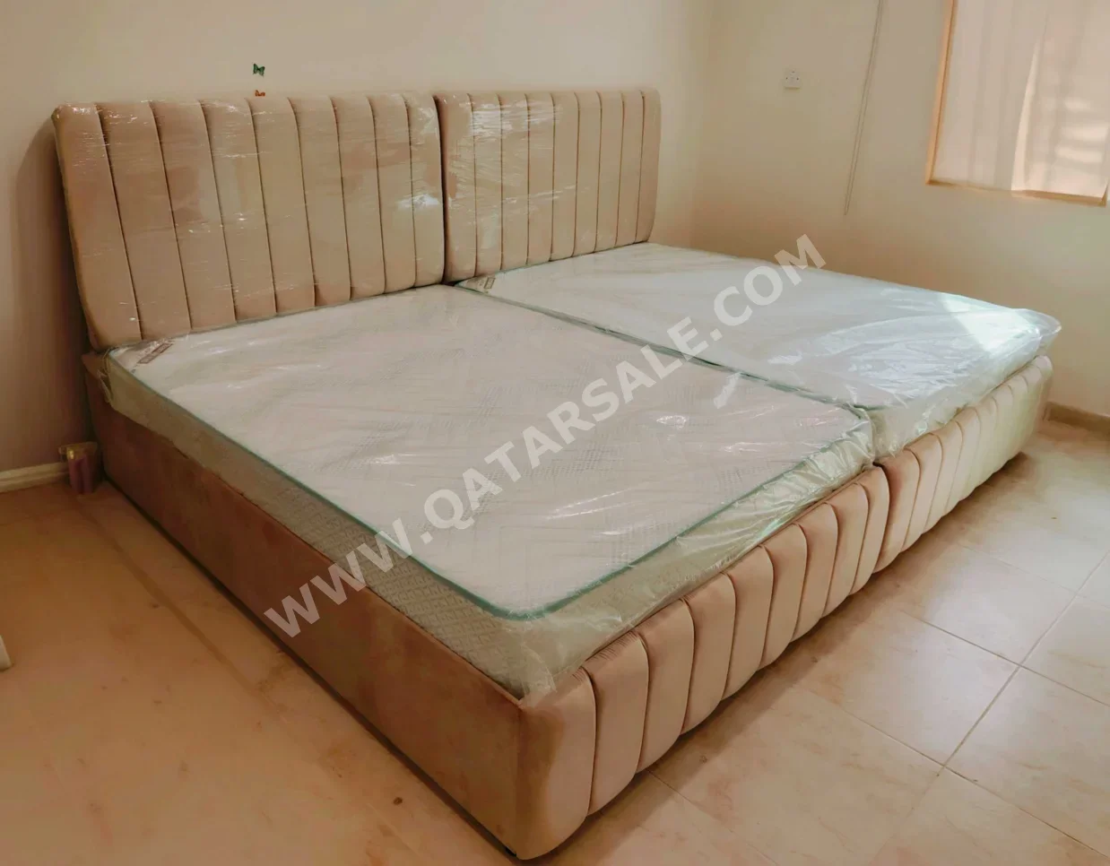 Beds - Lifestyle  - Queen  - Yellow  - Mattress Included