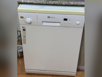 Dishwashers - Conventional Free-Standing  - Maytag  - White