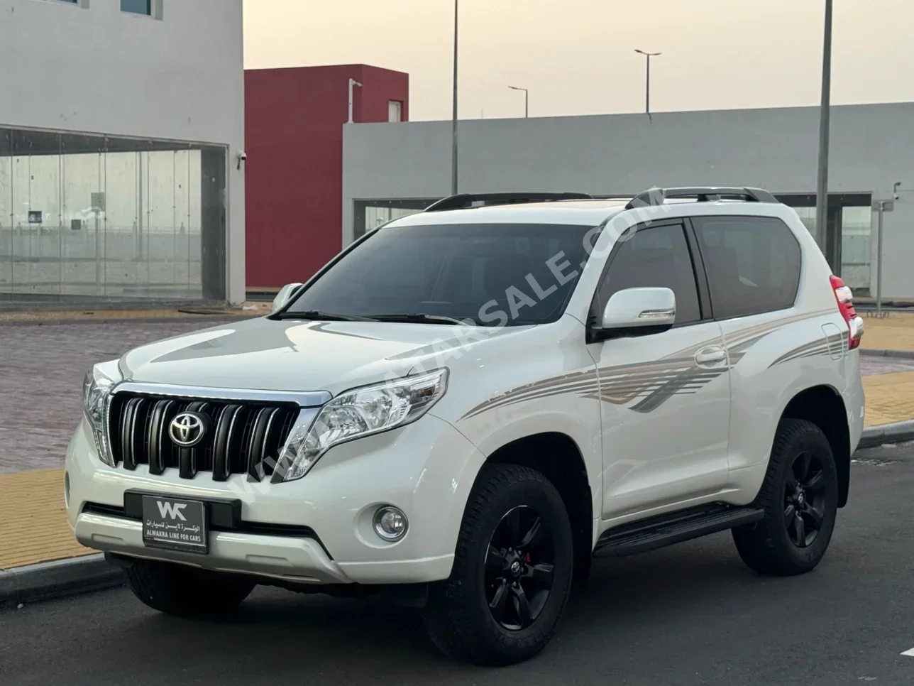 تويوتا  برادو  تي اكس ال  2014  اوتوماتيك  120,000 كم  6 سلندر  دفع رباعي  اس يو في  أبيض  تحت الضمان