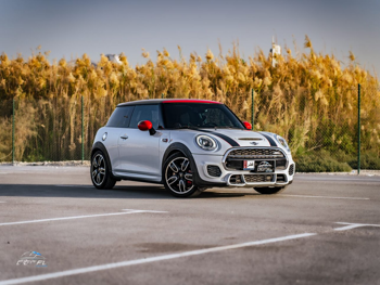 Mini  Cooper  JCW  2016  Automatic  139,500 Km  4 Cylinder  Front Wheel Drive (FWD)  Hatchback  Gray