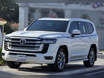 Toyota  Land Cruiser  GXR Twin Turbo  2025  Automatic  19,000 Km  6 Cylinder  Four Wheel Drive (4WD)  SUV  White  With Warranty