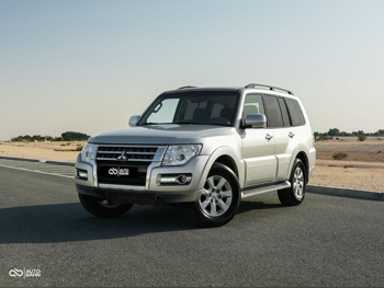 Mitsubishi  Pajero  GLS  2020  Automatic  105,000 Km  6 Cylinder  Four Wheel Drive (4WD)  SUV  Silver
