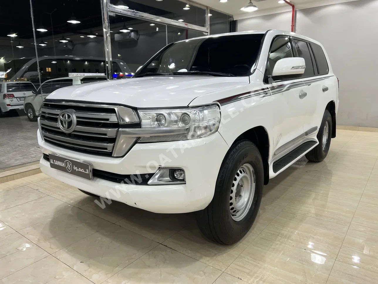 Toyota  Land Cruiser  G  2011  Automatic  306,000 Km  6 Cylinder  Four Wheel Drive (4WD)  SUV  White