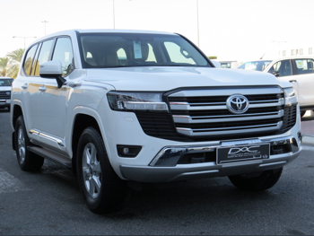 Toyota  Land Cruiser  GXR  2025  Automatic  38,000 Km  6 Cylinder  Four Wheel Drive (4WD)  SUV  White  With Warranty