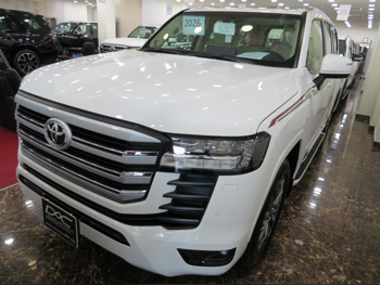 Toyota  Land Cruiser  GXR  2026  Automatic  0 Km  6 Cylinder  Four Wheel Drive (4WD)  SUV  White  With Warranty