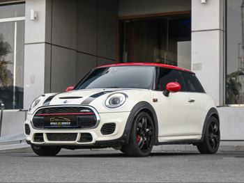 ميني  كوبر  جي سي دبليو  2016  اوتوماتيك  107,000 كم  4 سلندر  سحب امامي  هاتشباك  بيج