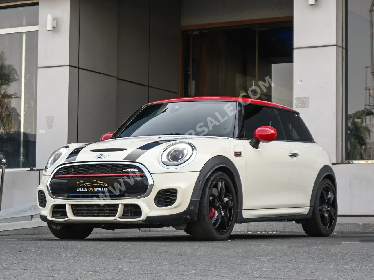 Mini  Cooper  JCW  2016  Automatic  107,000 Km  4 Cylinder  Front Wheel Drive (FWD)  Hatchback  Beige
