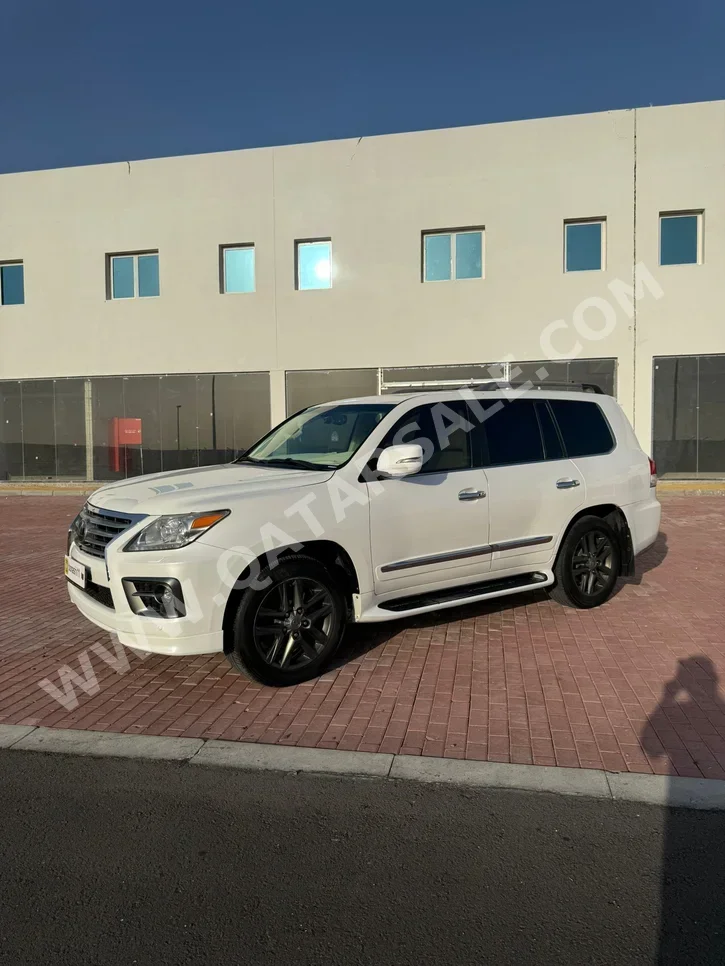 لكزس  ال اكس  570  2012  اوتوماتيك  362,000 كم  8 سلندر  دفع رباعي  اس يو في  أبيض