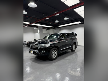 تويوتا  لاند كروزر  جي اكس ار  2020  اوتوماتيك  107,000 كم  8 سلندر  دفع رباعي  اس يو في  أسود