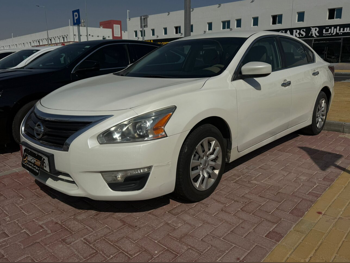 نيسان  ألتيما  2.5 اس  2016  اوتوماتيك  190,000 كم  4 سلندر  سحب امامي  سيدان  أبيض