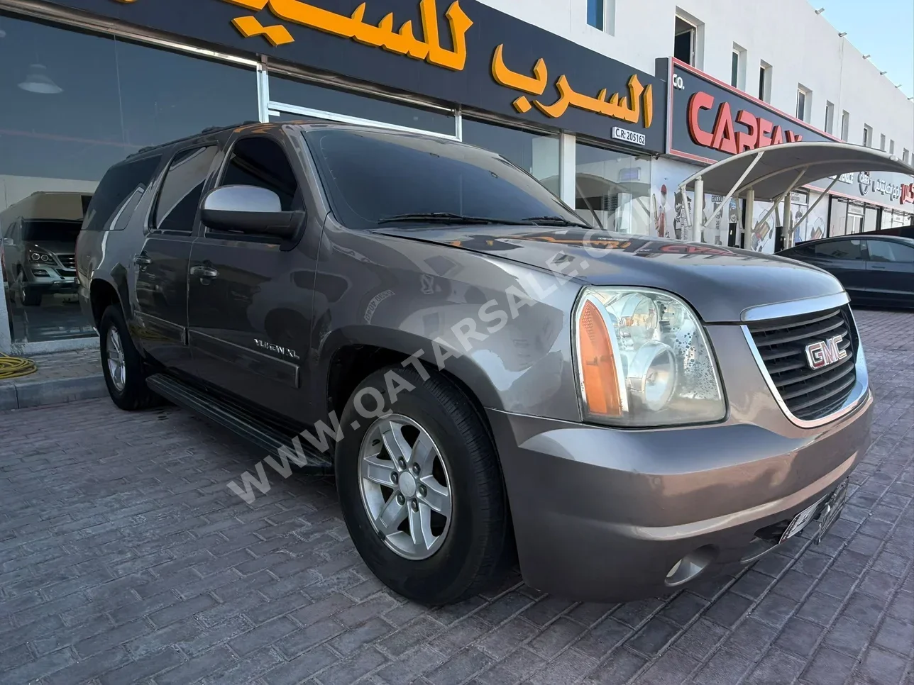GMC Yukon 2014 Automatic 265,000 Km 8 Cylinder Four Wheel Drive (4WD) SUV Brown