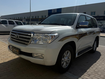 Toyota  Land Cruiser  GXR  2010  Automatic  388,000 Km  6 Cylinder  Four Wheel Drive (4WD)  SUV  White