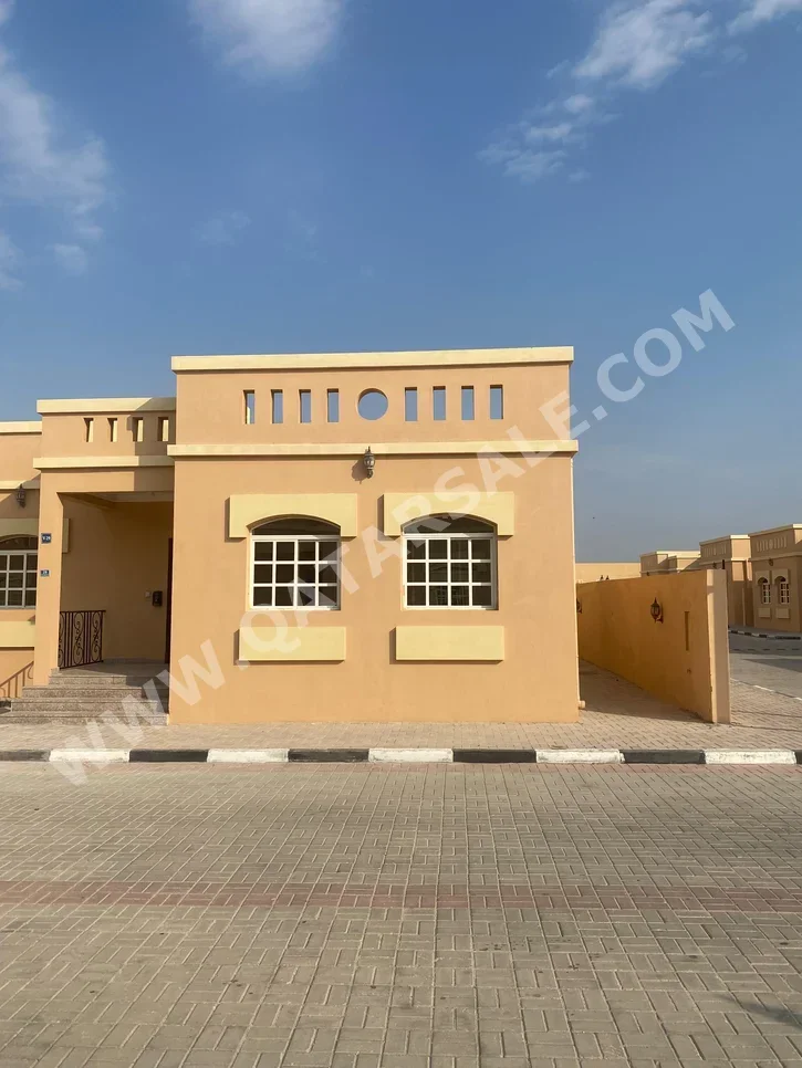 Family Residential  - Not Furnished  - Umm Salal  - Umm Salal Ali  - 3 Bedrooms