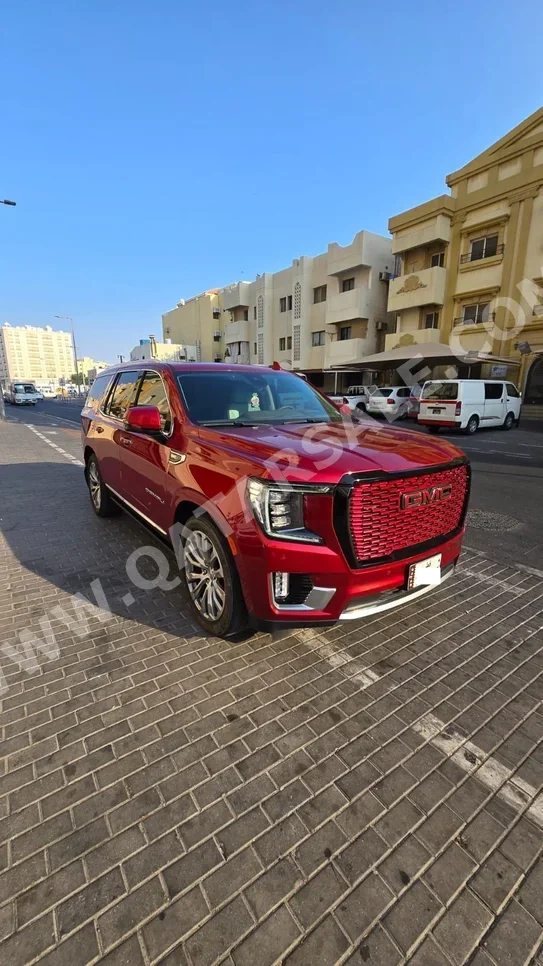 جي ام سي يوكون دينالي 2024 اوتوماتيك 29,000 كم 8 سلندر دفع رباعي اس يو في أحمر تحت الضمان