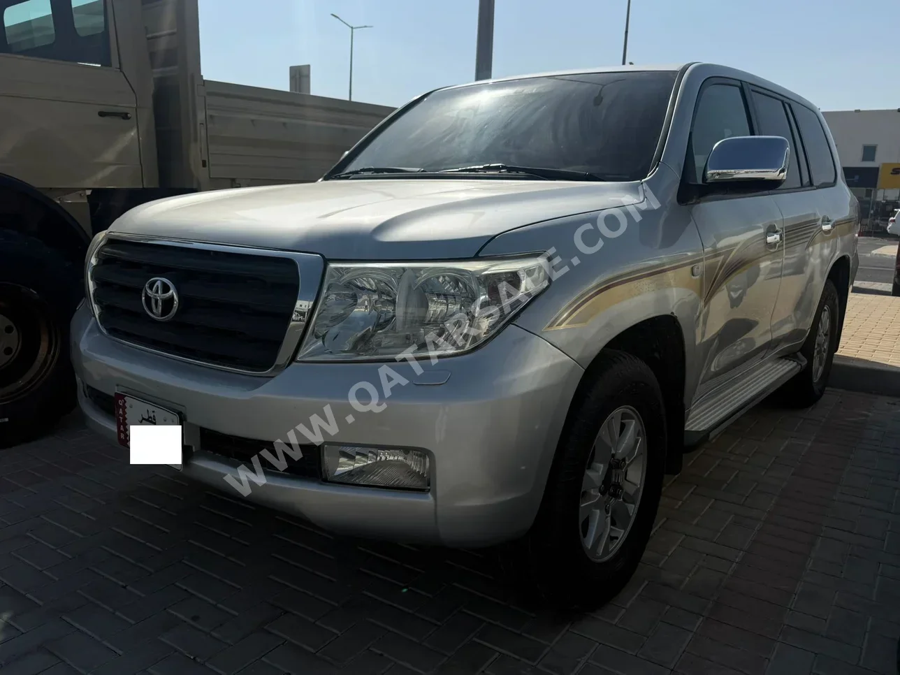 Toyota  Land Cruiser  GXR  2010  Automatic  241,000 Km  6 Cylinder  Four Wheel Drive (4WD)  SUV  Silver