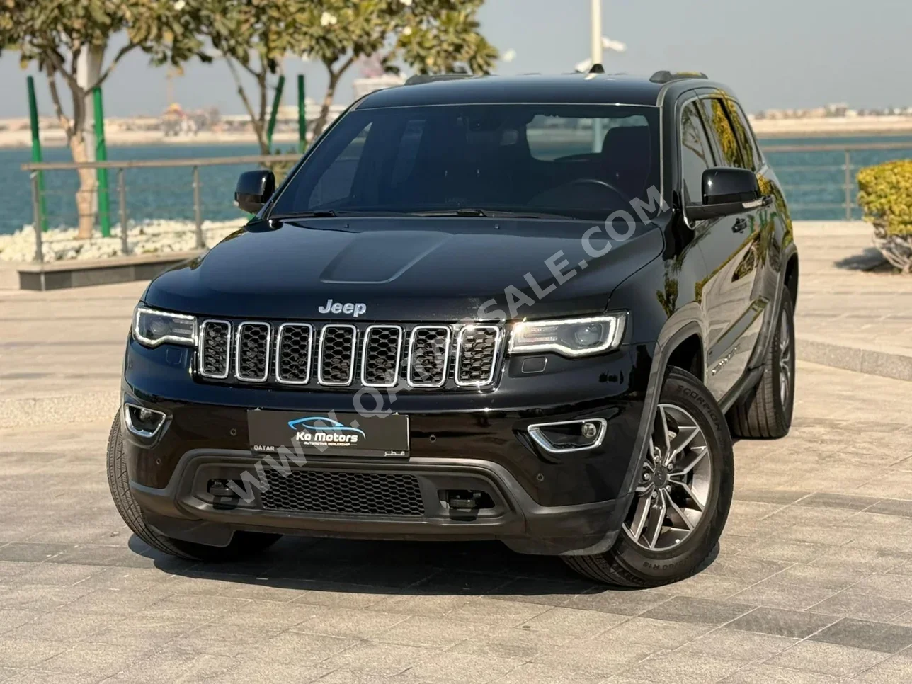 Jeep  Grand Cherokee  Laredo  2020  Automatic  76,000 Km  6 Cylinder  Four Wheel Drive (4WD)  SUV  Black