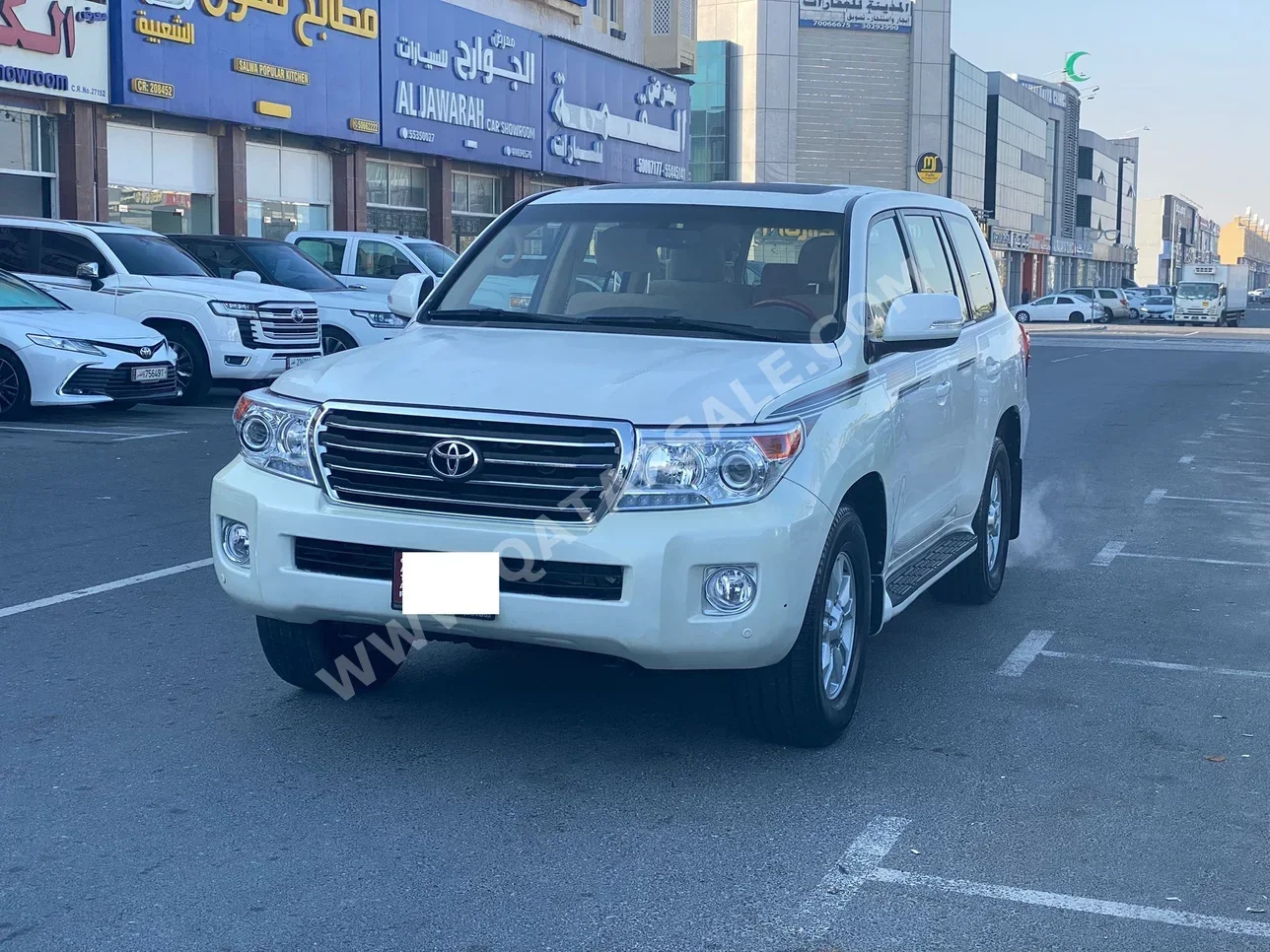 تويوتا  لاند كروزر  جي اكس  2015  اوتوماتيك  245,000 كم  6 سلندر  دفع رباعي  اس يو في  أبيض